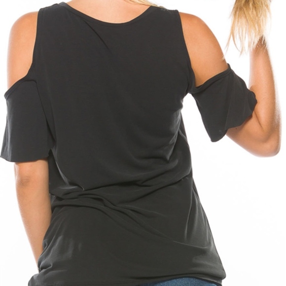 COLD SHOULDER DISTRESSED BLACK TEE - Picture 2 of 6